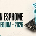 Placa ESP32 recibiendo una actualización OTA inalámbrica con ESPHome