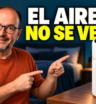 Albert señala el Levoit Eleva 300X; texto: El aire no se ve